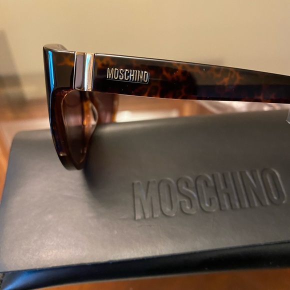 New Brown Moschino Women's 55mm Sunglasses - Picture 4 of 7